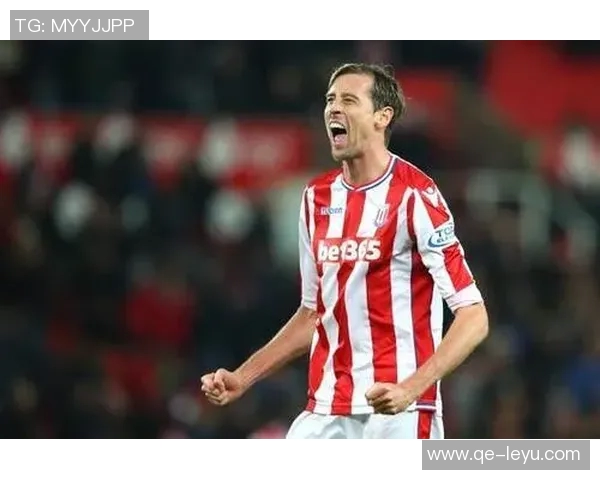 邵佳一被誉为亚洲金左脚展现出色左脚技术的传奇球员 邵佳一被誉为亚洲金左脚展现出色左脚技术的传奇球员