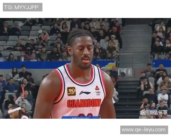 费尔斯表现低迷7号秀13投仅4中贡献15分5失误下半场状态更差仅得4分