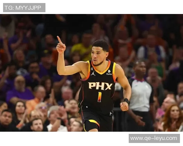 布克谈球队信任建立过程强调夏季训练的重要性与团队凝聚力 布克谈球队信任建立过程强调夏季训练的重要性与团队凝聚力