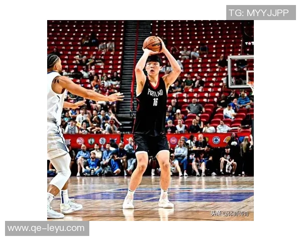 杨瀚森赛季表现波动明显连续三场未上场引发关注与讨论 杨瀚森赛季表现波动明显连续三场未上场引发关注与讨论