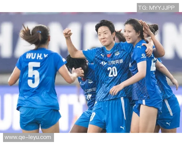 武汉车谷江大女足迎战奥克兰联现场观众人数创下新高达到32318人