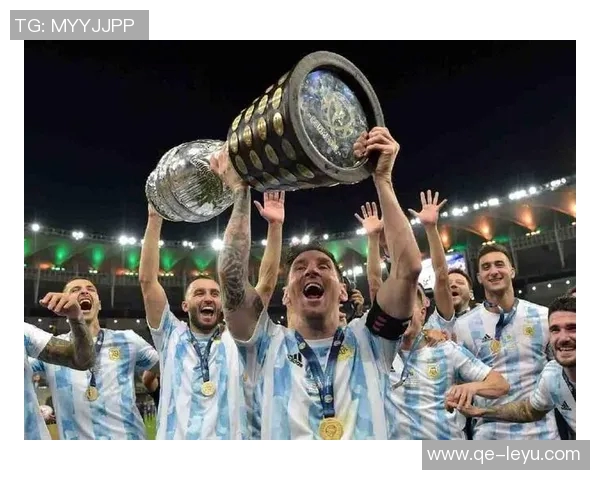 15岁卡布拉尔荣获梅西杯冠军最佳射手与MVP合照引发热议 15岁卡布拉尔荣获梅西杯冠军最佳射手与MVP合照引发热议